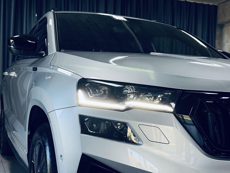 Škoda Karoq (2025) 1.5TSI*SPORT*360*5.LET.ZÁR - fotka 4 z 42