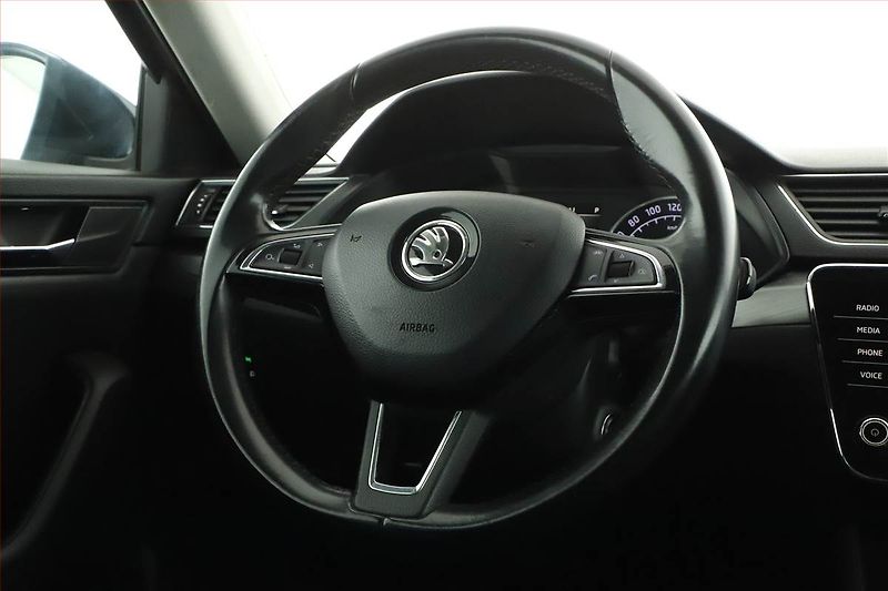 Škoda Superb (2018) 1.6 TDI, Automat, Kůže, Navi - fotka 8 z 20