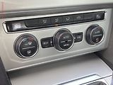 Volkswagen Passat (2015) 2.0TDi, ČR, AC, kamera - náhled 15