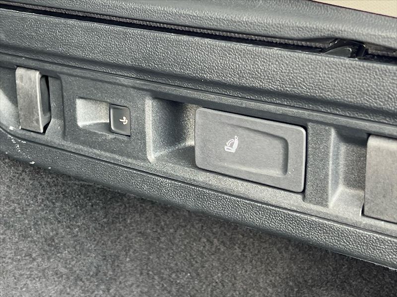Škoda Superb 2,0 TDi 142kW 7DSG 4x4 L&K - fotka 12 z 36