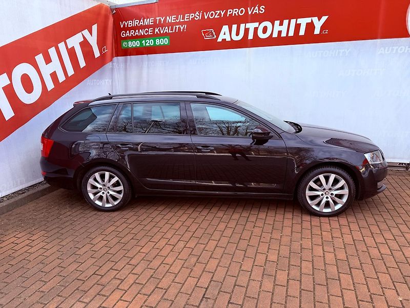 Škoda Octavia 2.0 TDi DSG Style, Navi - fotka 5 z 25