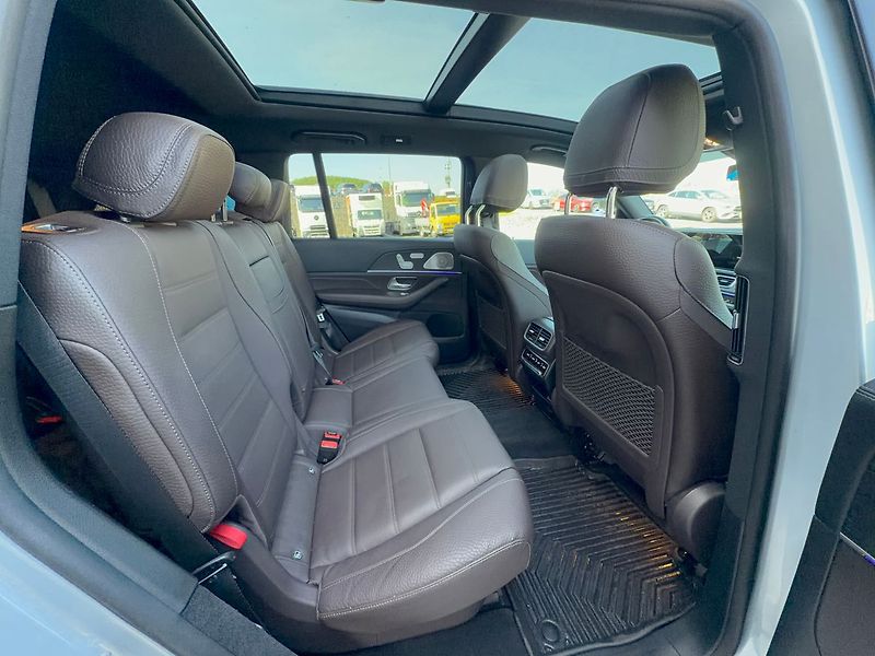Mercedes-Benz GLS 400 d 4MATIC - fotka 11 z 39