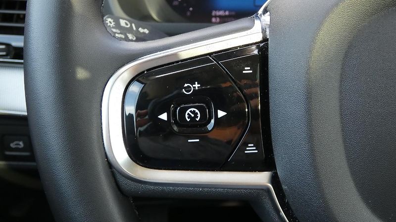 Volvo XC90 B5 AWD Plus Bright 7 míst - fotka 11 z 26