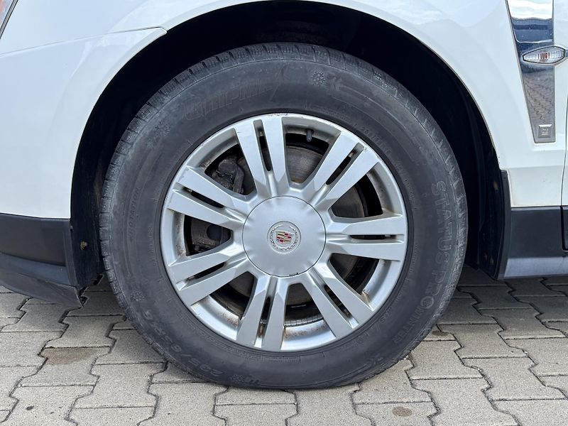 Cadillac SRX (2011) Luxury 3.0 V6  - fotka 5 z 28