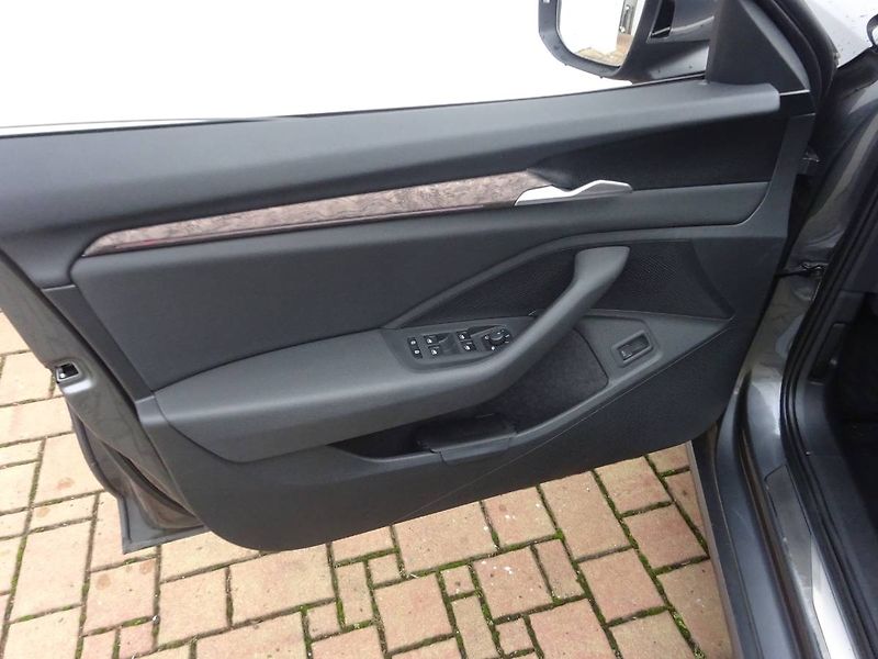 Škoda Superb (2025) 2,0TDi/ 110kW L&K  DSG - fotka 24 z 30