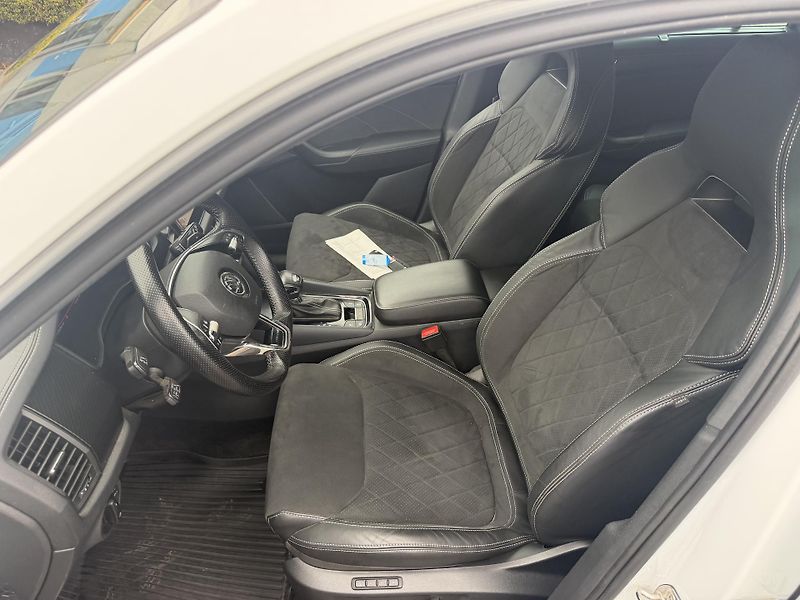 Škoda Kodiaq SPORTLINE 2,0D147kW 4x4 7sed - fotka 16 z 24