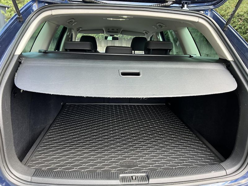 Volkswagen Golf 1.2 TSi 77 kW PO ROZVODECH - fotka 11 z 15