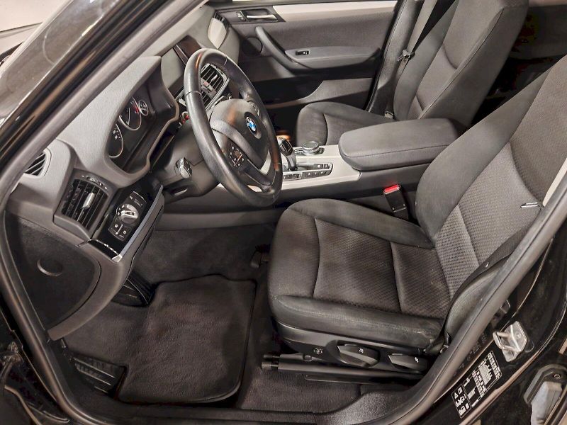 BMW X3 (2016) 2.0 D 140 kW XDRIVE - fotka 18 z 28