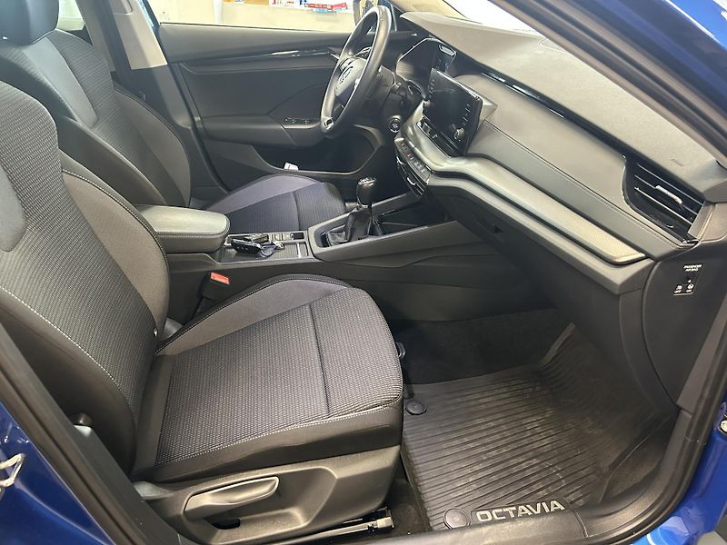 Škoda Octavia (2022) 1.0TSi Ambition REZERVACE - fotka 23 z 24
