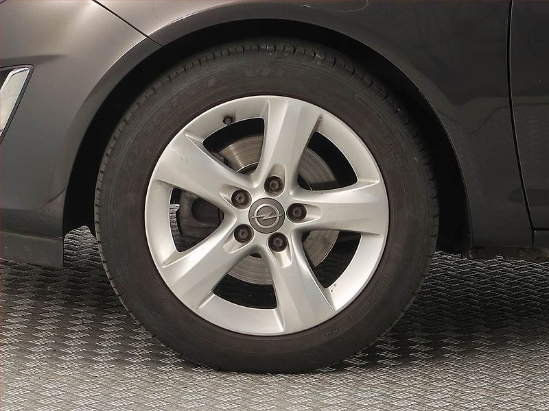 Opel Corsa (2013) 1.4 Turbo, Serv.kniha - fotka 14 z 18