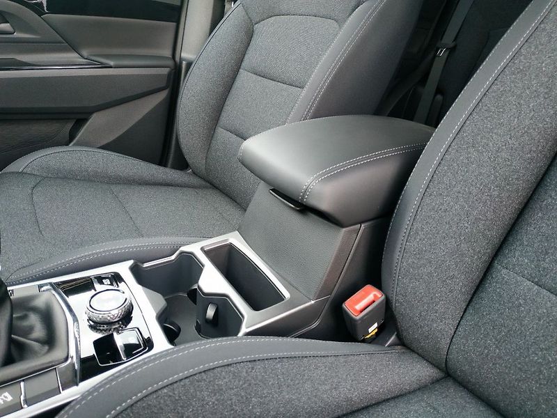 KGM Korando 1.5T, SMART,4WD, MT, SKLADEM - fotka 33 z 36