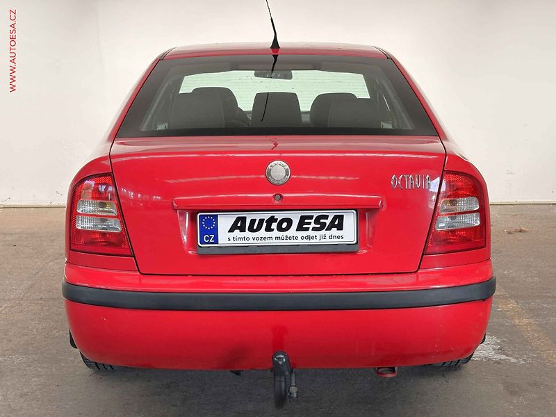 Škoda Octavia (2007) 1.9TDI, klimatizace, el. okna - fotka 5 z 13