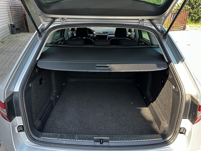 Škoda Superb 2.0TDi-110KW-DSG-DPH-STYLE-NAV - fotka 6 z 20
