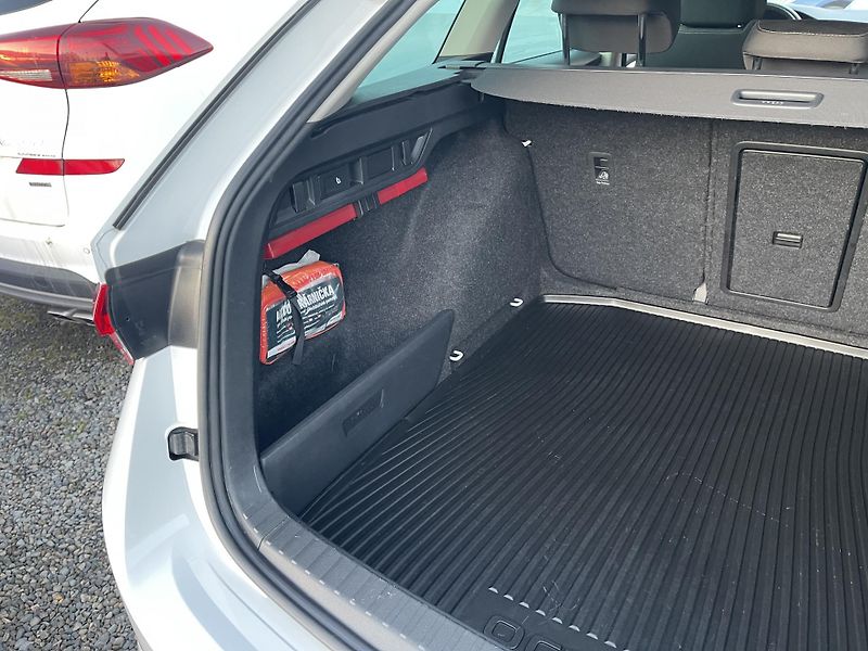 Škoda Octavia 2.0TDi Dsg STYLE 4x4 NEHAV-ČR! - fotka 13 z 46