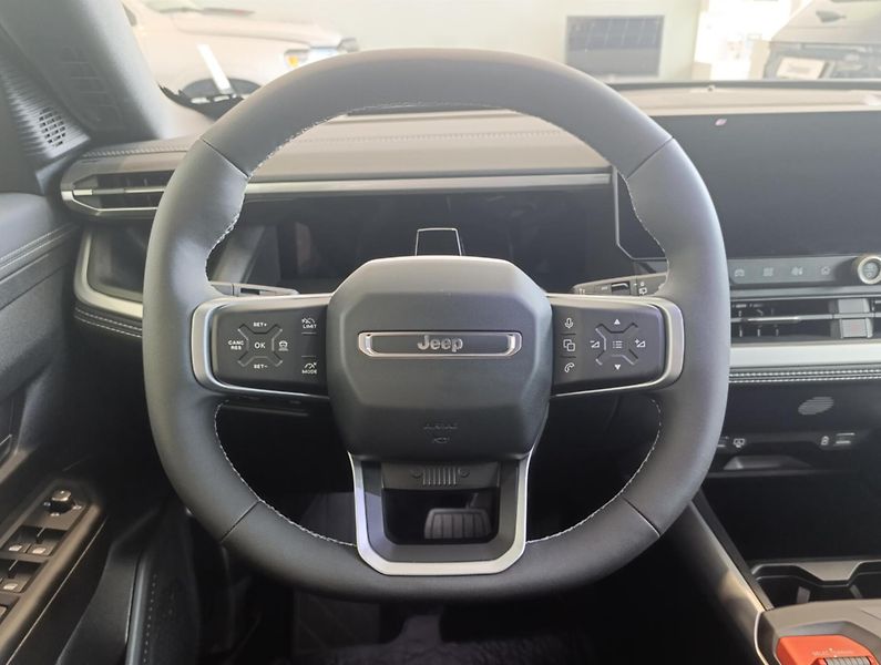 Jeep Compass (2026) 1,2 e-Hybrid 145k  First Editi - fotka 13 z 16