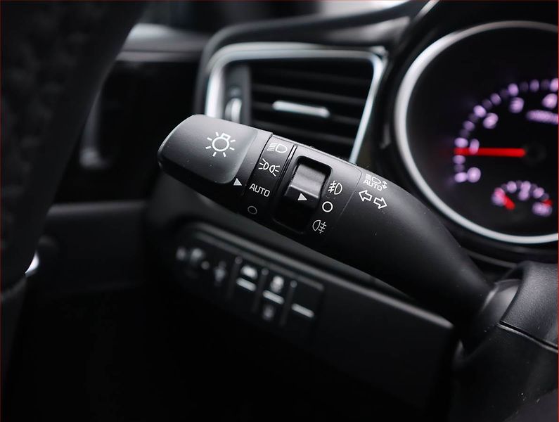 Kia Ceed (2025) 1.5 T-GDI - fotka 24 z 24