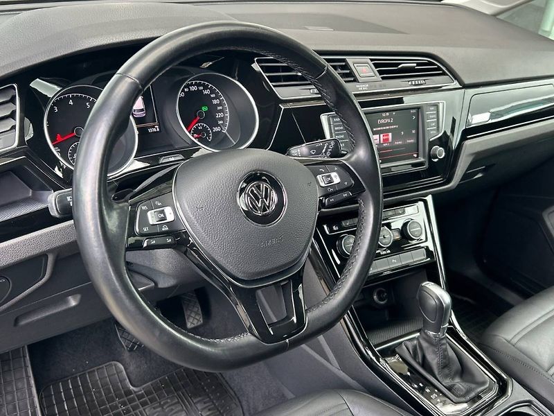 Volkswagen Touran (2016) 1.4 TSI 7DSG Highline - fotka 7 z 33
