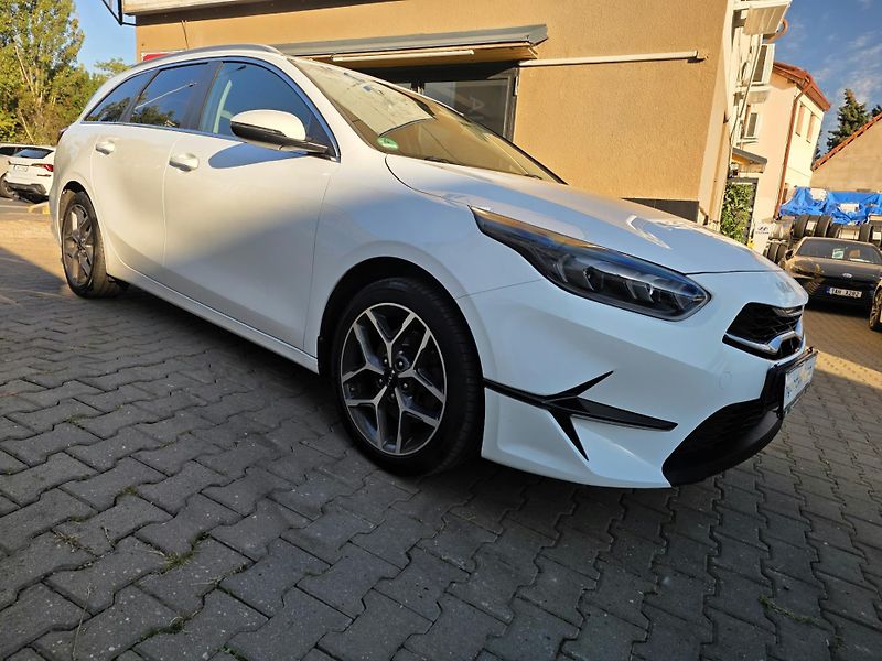 Kia Ceed 1.5-V ZÁRUCE-AUTOMAT - fotka 7 z 29