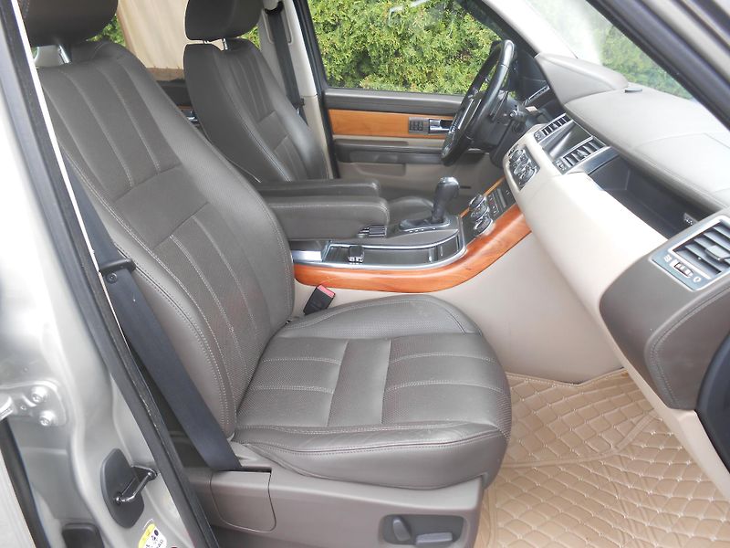 Land Rover Range Rover Sport 3.0D,180KW,4x4,XENONY,Tažné! - fotka 18 z 48