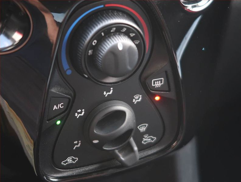 Citroën C1 (2021) 1.0 VTi, Serv.kniha - fotka 16 z 16
