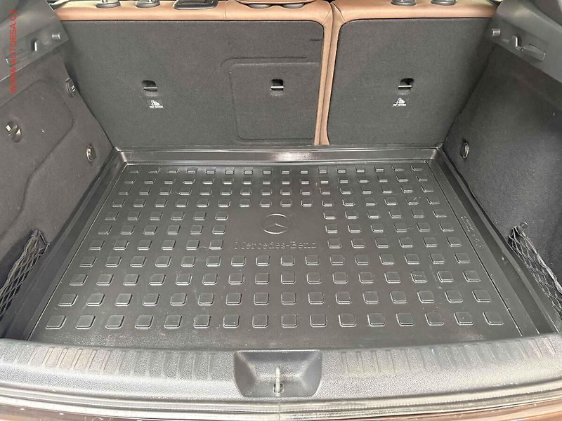Mercedes-Benz GLA (2014) 2.2DCi 4Mat, ČR, AT - fotka 7 z 17