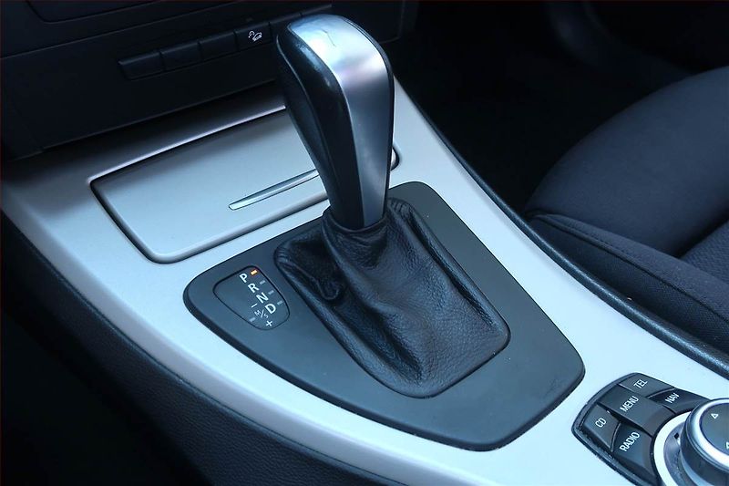 BMW Řada 3 (2012) 320 d xDrive, 4X4, Automat - fotka 13 z 26