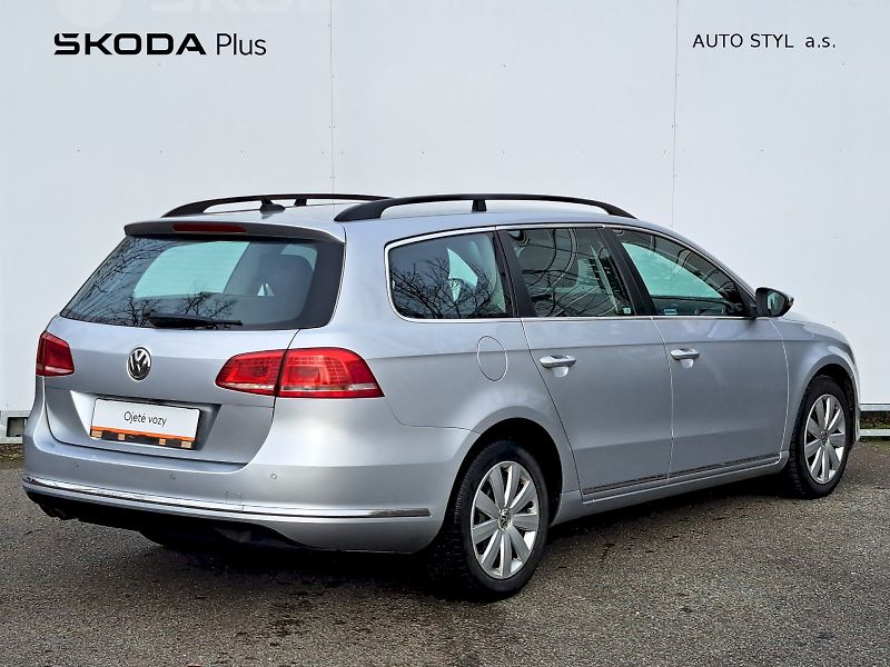 Volkswagen Passat (2012) VARIANT CL 2,0 TDI BMT 6G - fotka 2 z 23