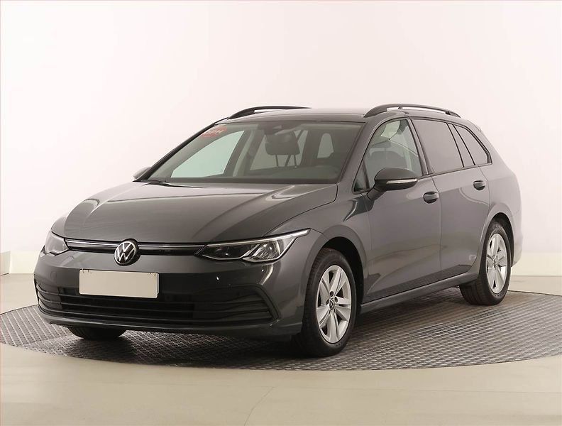 Volkswagen Golf (2023) Life 2.0 TDI, Automat - fotka 2 z 23