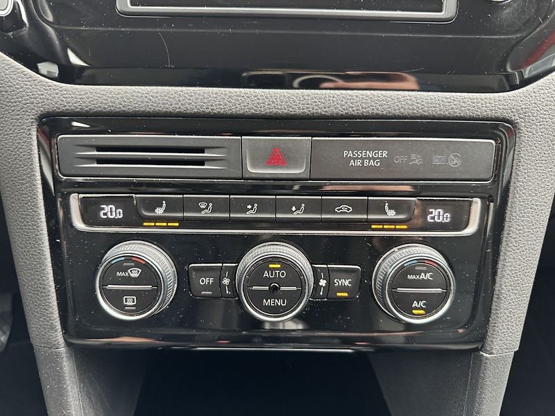 Volkswagen Golf Sportsvan (2015) 1.4TSi 92kW Xenony Navi - fotka 10 z 48