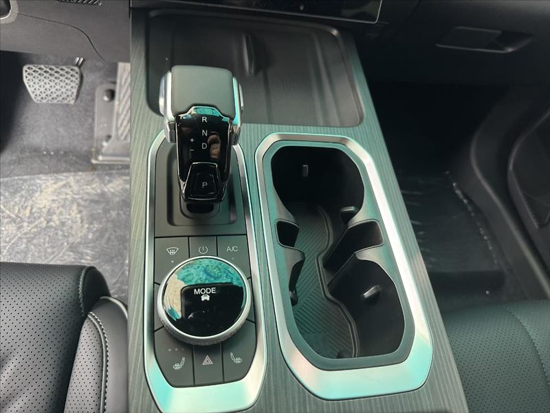 Jaecoo 7 (2026) 1,6 TGDi EXLUSIVE AWD - fotka 11 z 15