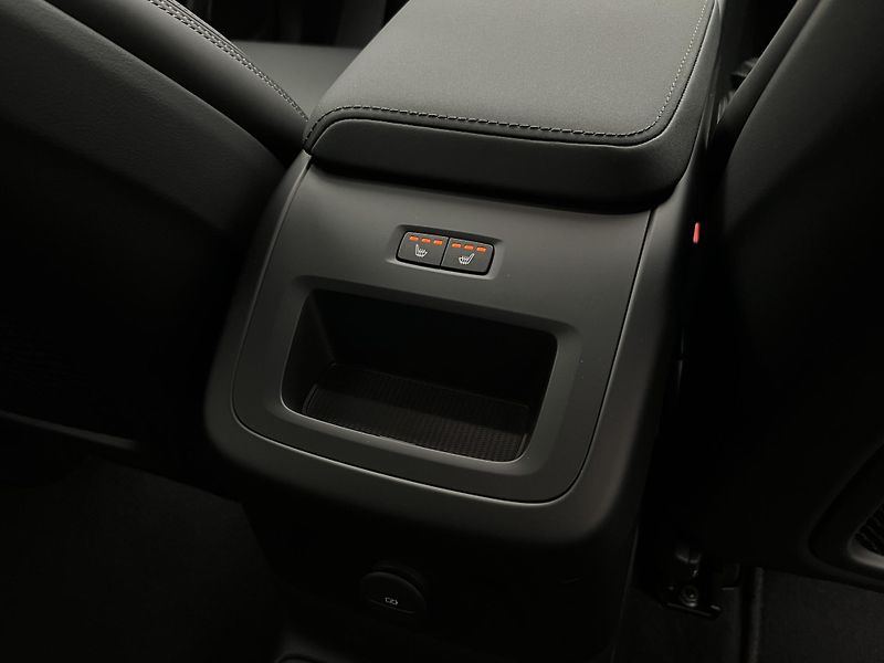 Volvo XC60 (2026) T6 AWD RECHARGE DARK PLUS AUT - fotka 45 z 45