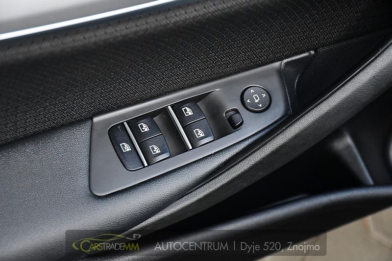 BMW Řada 5 518d ČR 1.M CARPLAY - fotka 25 z 54