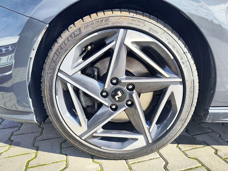Hyundai i30 1.5 T-GDI/103kW N-Line DCT - fotka 34 z 35