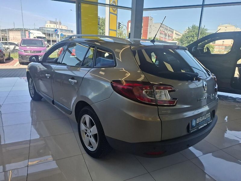 Renault Mégane 1.6 16V 81KW 2012 - fotka 4 z 12