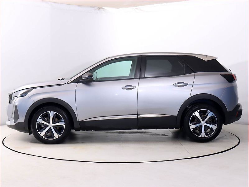 Peugeot 3008 (2023) Family 1.5 BlueHDi - fotka 3 z 22