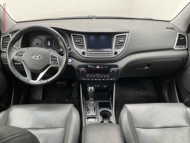 Hyundai Tucson (2017) 2.0 CRDi 4x4, ČR, AT, navi - fotka 8 z 19