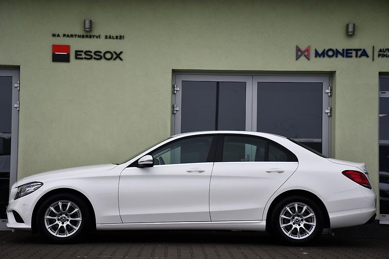 Mercedes-Benz Třídy C 200d PRAV. SERVIS MB 2xPNEU - fotka 3 z 55