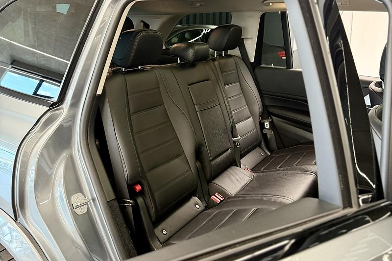 Mercedes-Benz GLS (2019) GLS 400d 4Matic AMG Line - fotka 34 z 111
