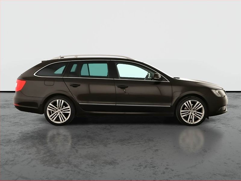 Škoda Superb (2014) Elegance 2.0 TDI, Automat - fotka 6 z 16