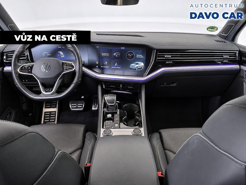 Volkswagen Touareg 3,0 TDI 210kW R-line pano 360 - fotka 2 z 10