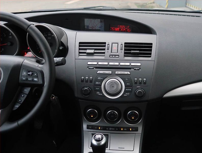 Mazda 3 (2009) 2.0, Navi, Tempomat - fotka 12 z 20