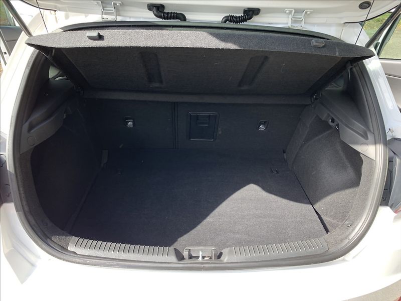 Hyundai i30 1,5 T-GDI AUTOMAT,ČR,1.MAJITEL - fotka 17 z 17