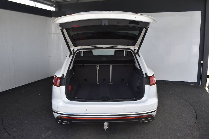Volkswagen Touareg (2021) 3.0TDI 210kW,CZ, Tažné - fotka 10 z 28