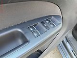 Volkswagen Touran (2013) 2.0 TDi, Life, TZ - náhled 13
