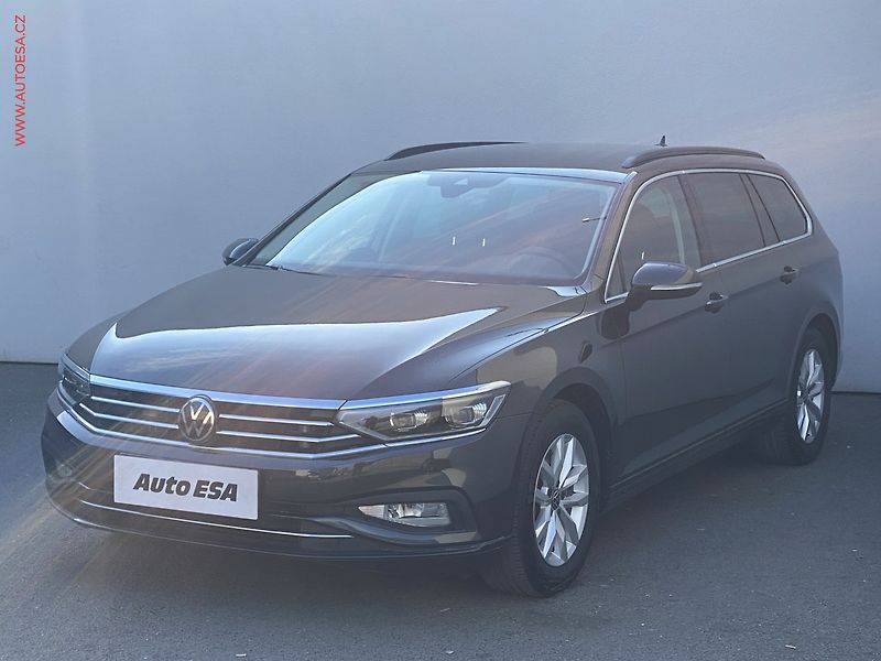 Volkswagen Passat (2021) 2.0TDi, DSG, LED - fotka 3 z 18