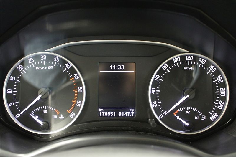 Škoda Octavia 1,9 TDI 77 KW Elegance - fotka 18 z 25