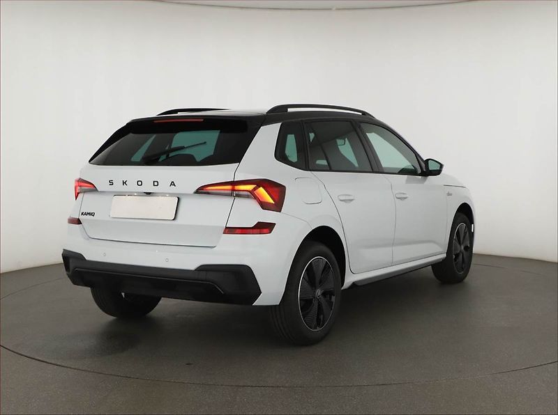 Škoda Kamiq (2025) 1.0 TSI, MONTE CARLO, KEYLESS - fotka 5 z 17