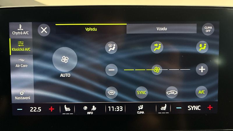 Škoda Octavia 2.0 TDI DSG RS - fotka 26 z 28