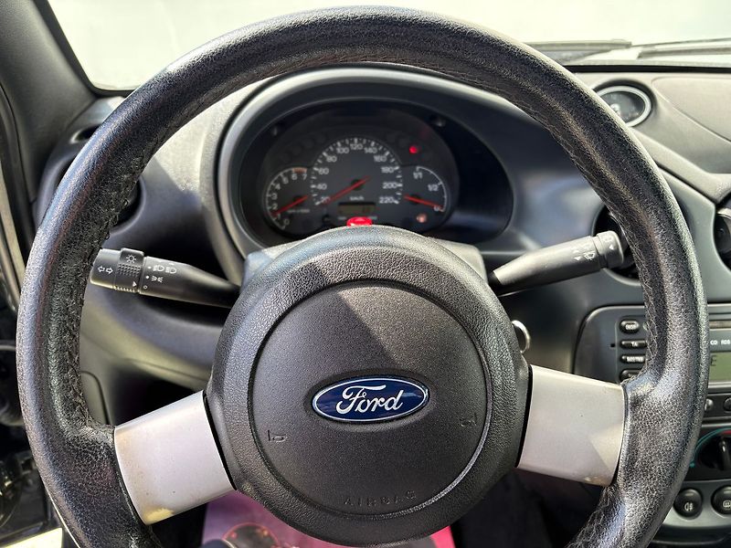 Ford Ka 1.6i, 70kW, Kabrio - fotka 7 z 12