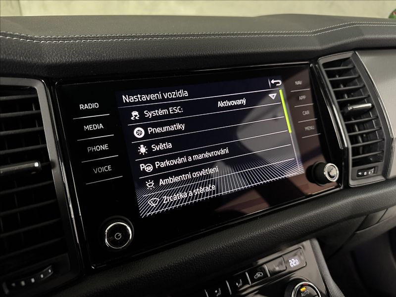 Škoda Kodiaq 1,5 TSi  DSG Clever LED Matrix - fotka 32 z 45